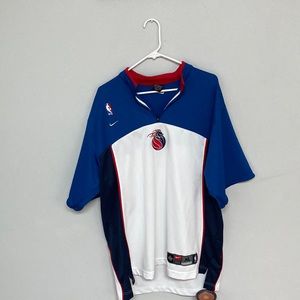 Detroit Pistons Nike XL warmup shirt